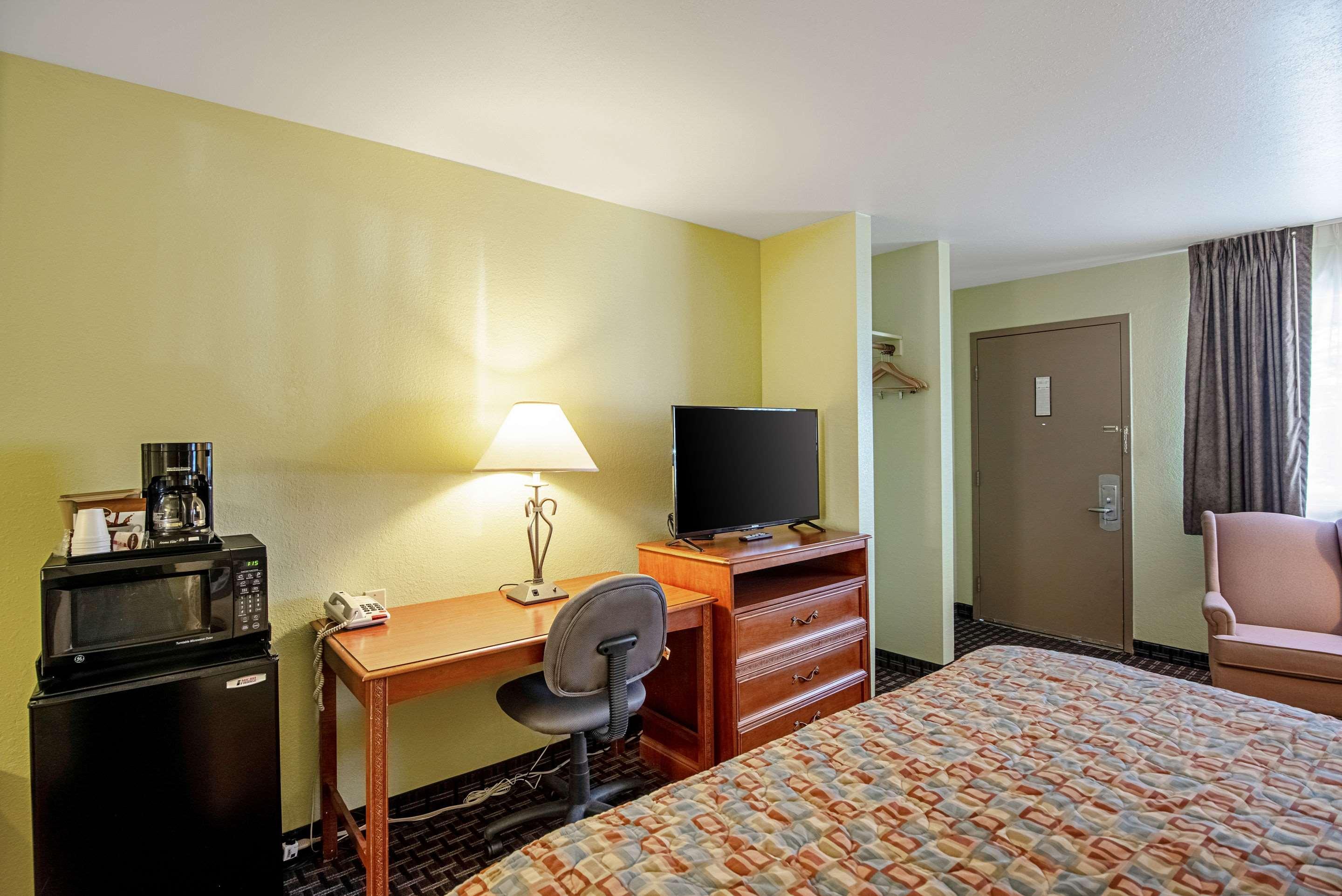 Rodeway Inn Gunnison Exterior photo